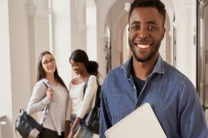 Confira centenas de oportunidades de estágio em diversas regiões do Brasil