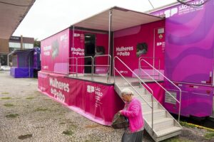 Carreta da Mamografia leva exame gratuito a sete regiões do Estado em novembro; veja itinerário