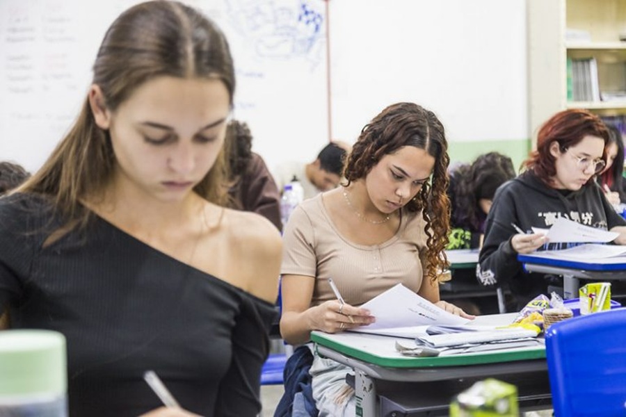 Provão Paulista: avaliação que dá acesso a 15.717 vagas no ensino superior de SP começa dia 4
