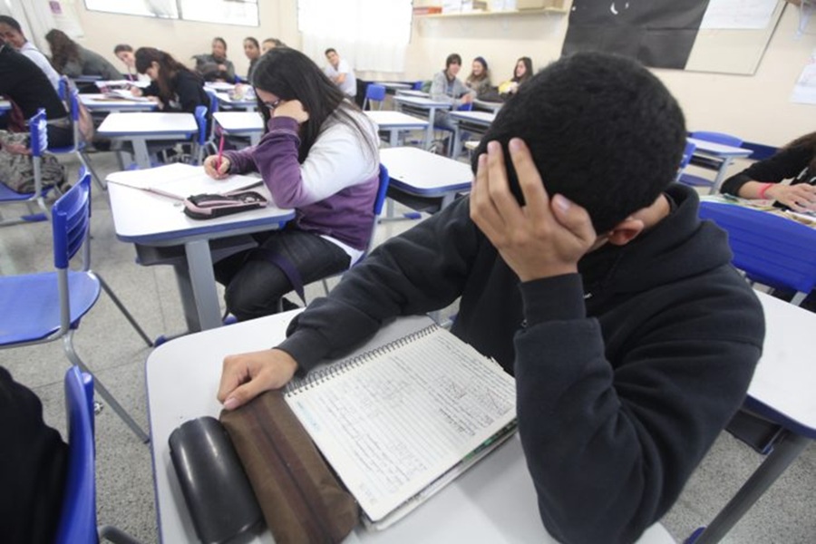 Reta final para o Enem 2025: veja os erros mais comuns na redação e como evitá-los