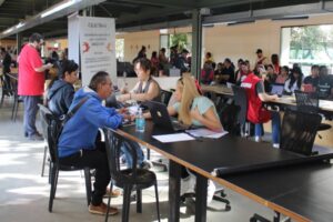 Feira de empregos, palestra e casamento comunitário marcam semana nos Centros de Integração da Cidadania