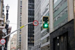 Detran-SP atualiza carga horária mínima de aulas práticas no sistema e-CNH