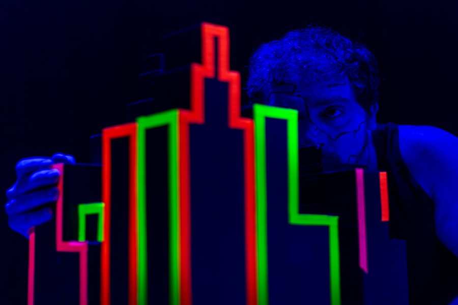 Espetáculo “Concreto de Gelo” tem apresentações gratuitas no Teatro de Bolso de Sorocaba até 8 de fevereiro