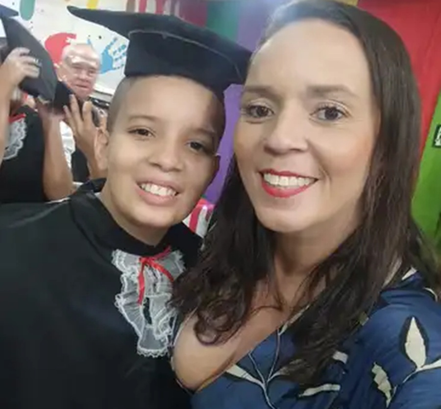 Priscilla Pires e o seu filho Gabriel. Foto: Priscilla Pires/Arquivo Pessoal
