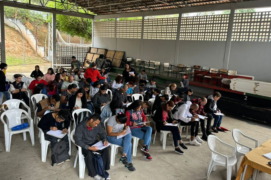 Centro de Integração da Cidadania na Grande SP faz feirão de empregos com cerca de 100 vagas