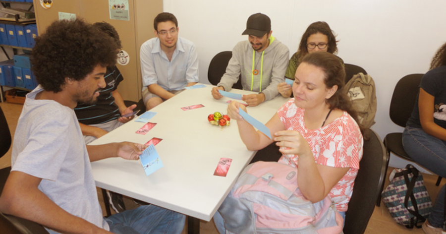 Curso de inglês gratuito capacita alunos da USP para pós-graduação e intercâmbio
