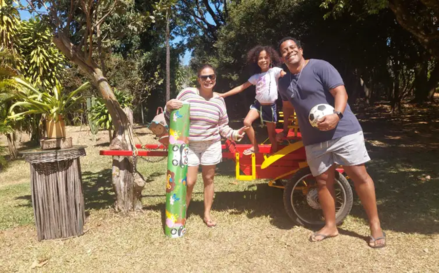 Karen Lima e Filipe Adão administram o perfil da pequena Catarina nas redes sociais - Karen Lima/Arquivo Pessoal
