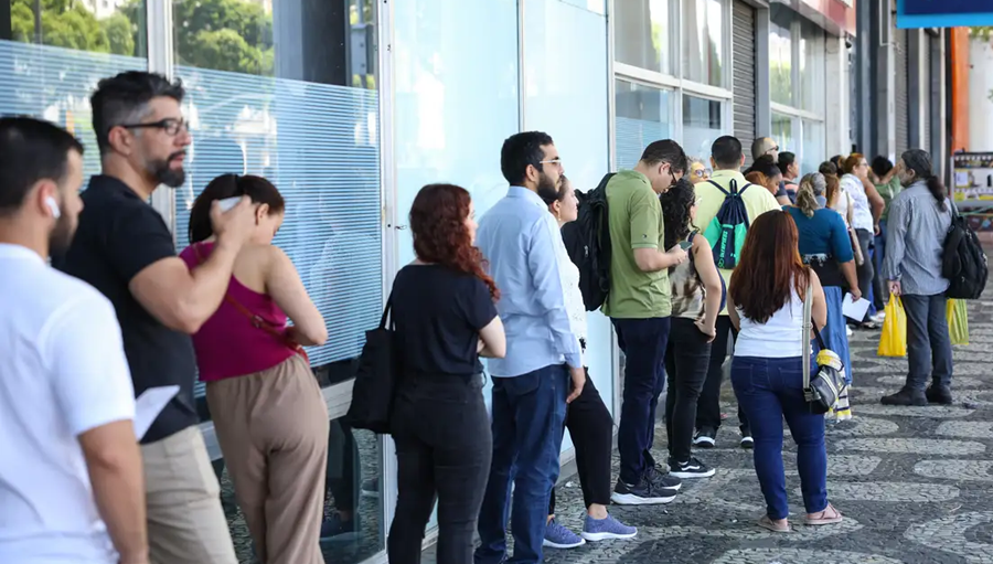 Concursos em alta: mesmo em ano eleitoral, milhares de vagas estão abertas e previstas em todo o país