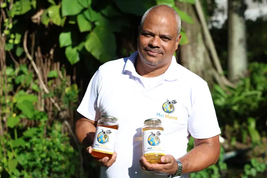 O microempreendedor João Lopes fala sobre a produção de mel da Mel Mania - Rovena Rosa/Agência Brasil