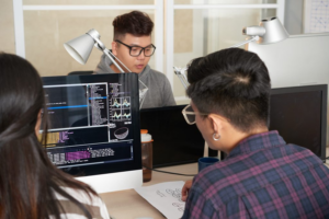 Portal Trampolim oferece vagas para cursos gratuitos na área de tecnologia