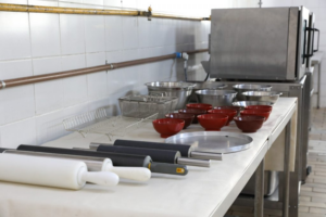 Projeto do Governo de SP oferece formações na área de gastronomia para reeducandas