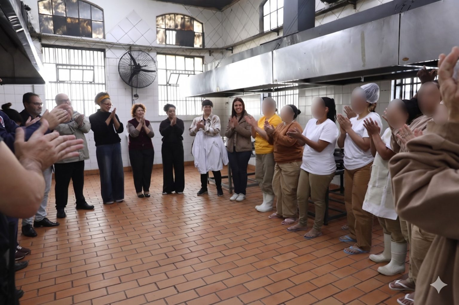Reeducandas participam de aulas teóricas e práticas voltadas à inserção no mercado de trabalho – Foto: Divulgação/Governo de São Paulo