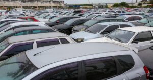 Leilões do Detran-SP oferecem 1.594 veículos e sucatas em três regiões de São Paulo; lances começam em R$ 810