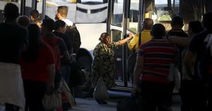 Idosos de baixa renda têm direito a passagem interestadual pela metade do preço