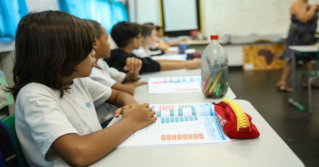 Pós-graduação gratuita: cursos presenciais de mestrado e doutorado são destinados a docentes da educação básica pública de todo o país